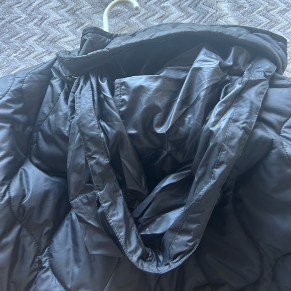 Reitmans spring/fall puffer jacket 2XL - Picture 6 of 8